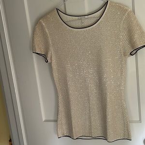 Stunning sequins for this pretty and classic evening top!